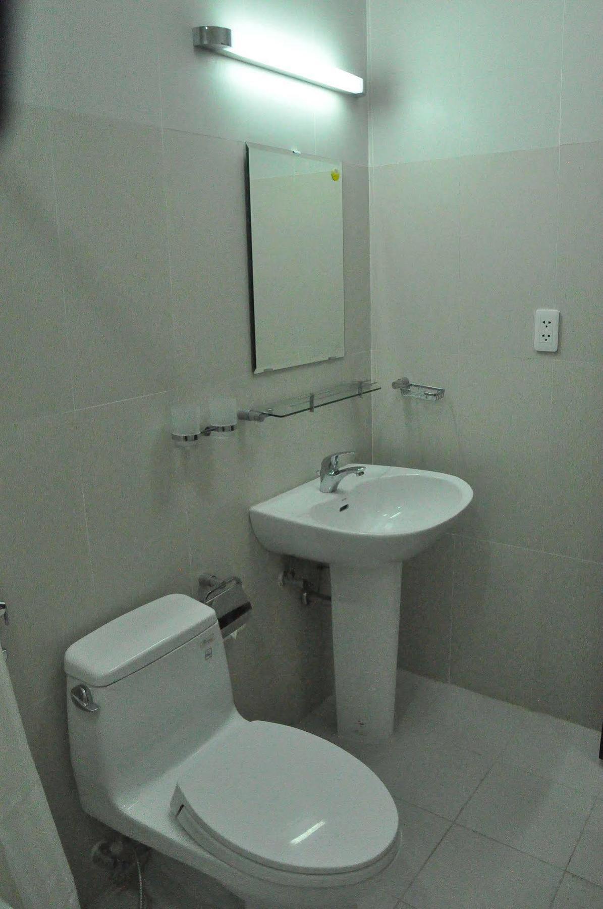Poonsa Serviced Apartment Хошимін Екстер'єр фото